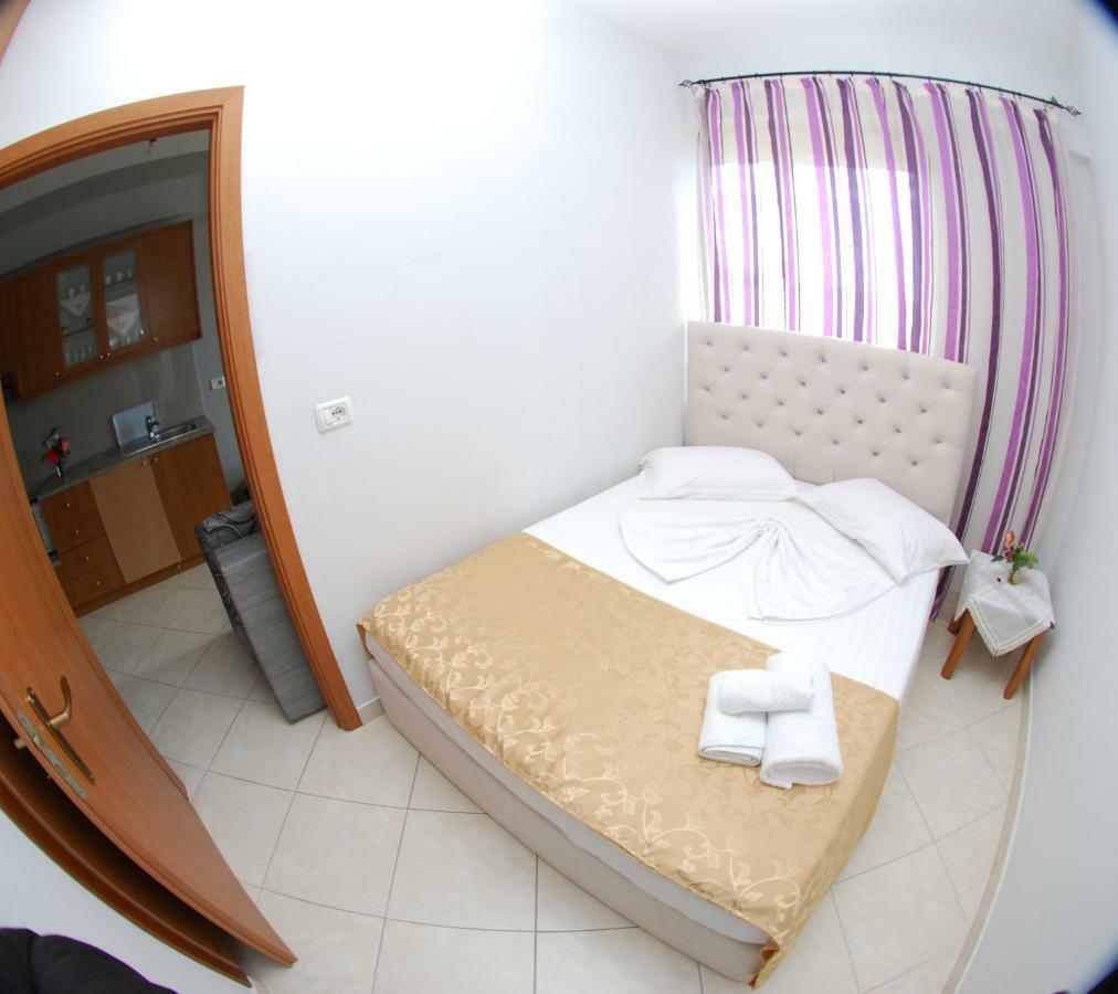 Eduart Apartments Sarande Exterior photo